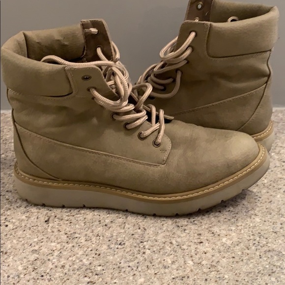 White Mountain Marissa Lace Up Boots 